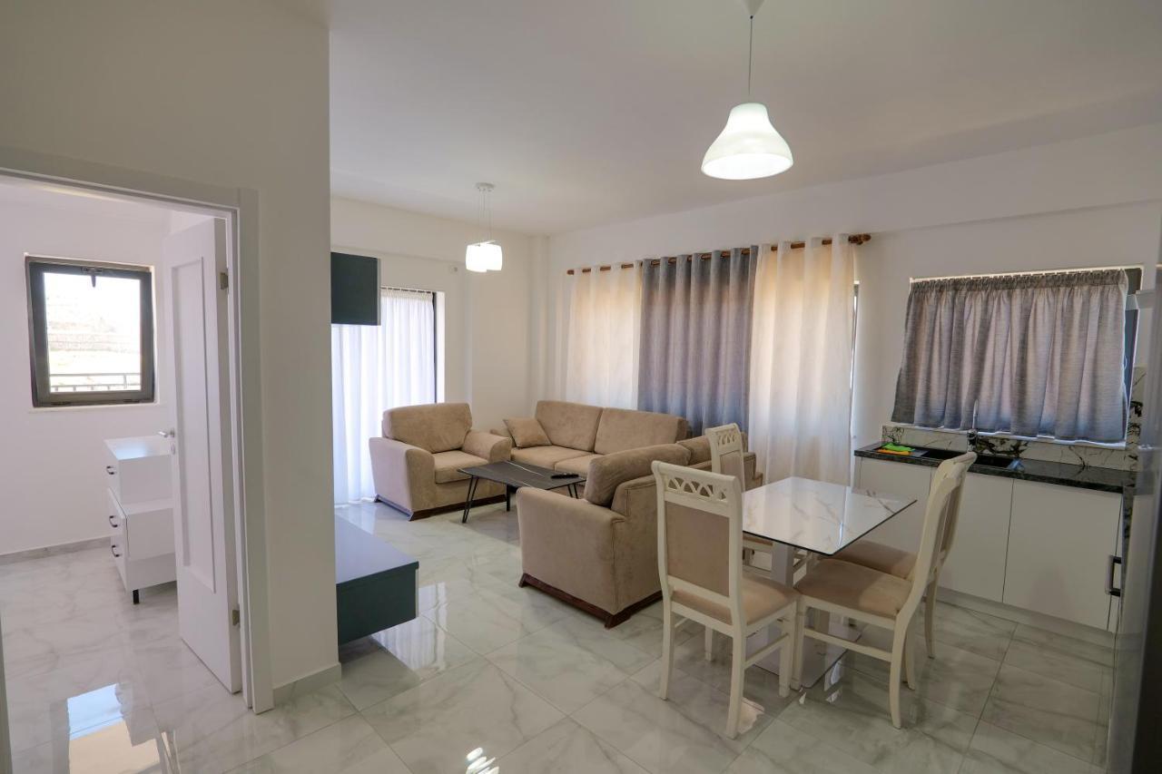 Arijons Apartments Sarande Bagian luar foto